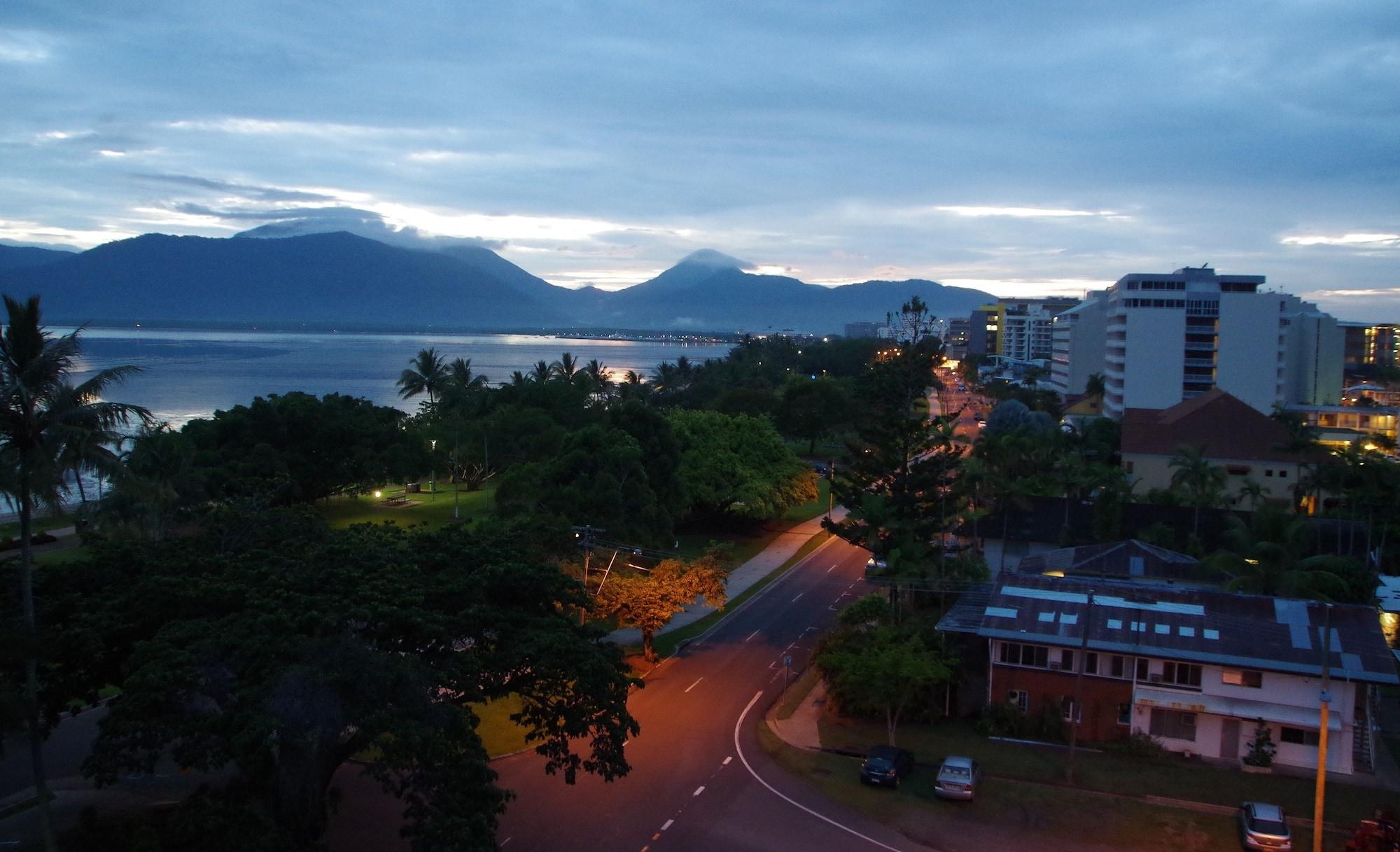 Coral Towers Holiday Suites Cairns Luaran gambar